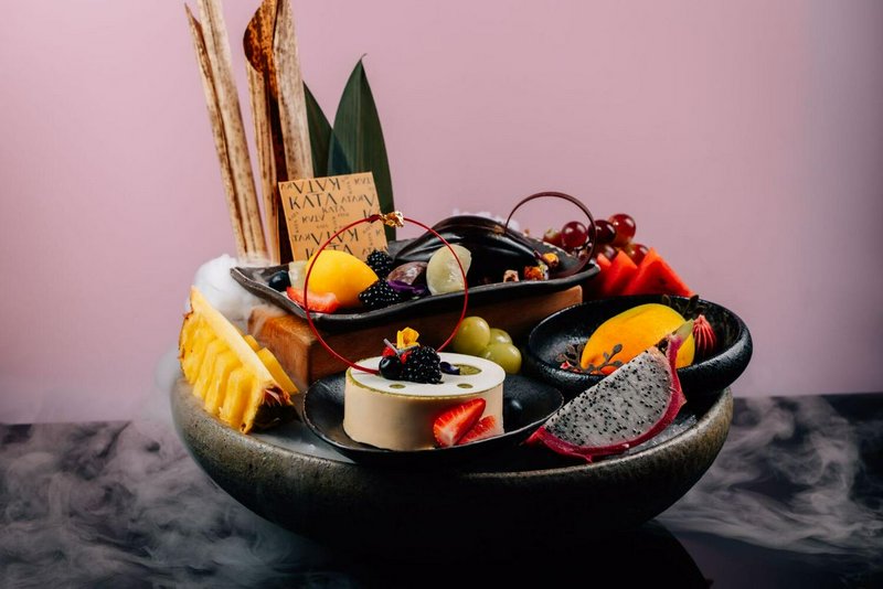 طبق حلويات كاتا