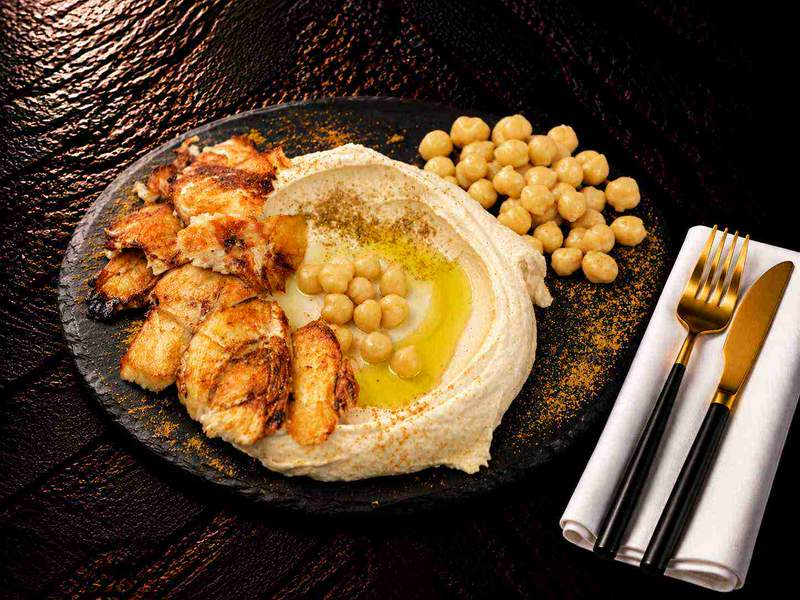 Hummus Plate with Shawarma Slices