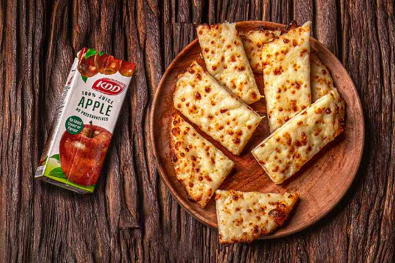 Mini Cheesesticks Kids Meal