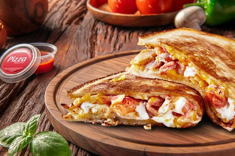 Cheddar Chicken Club Papadia