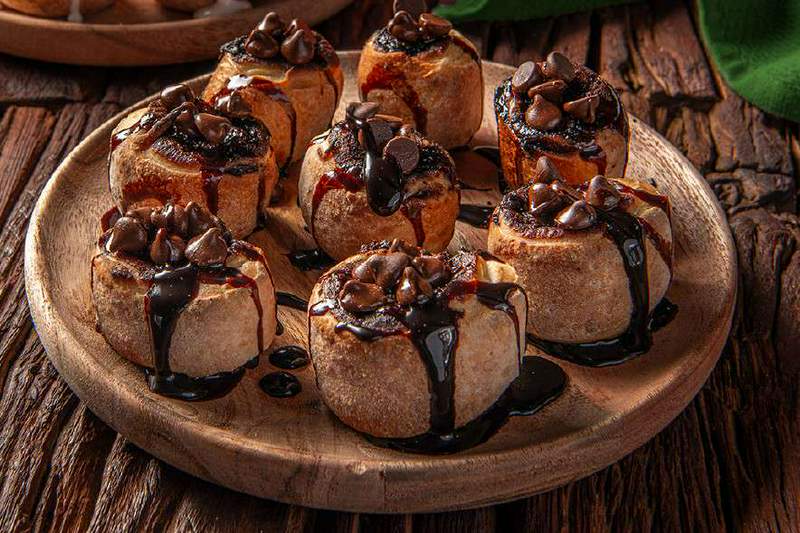 Chocolate Scrolls - 8 pcs