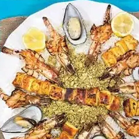 میگو، اسکوئید، جشید و صدف با برنج، دو نفره