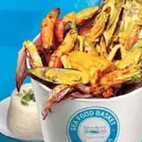 سبد غذای دریایی با سس نارگیل