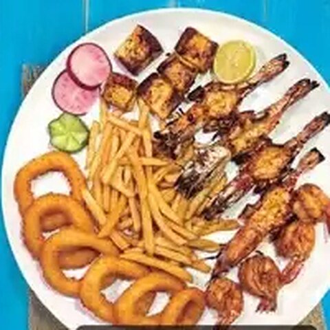 وعده کباب و سرخ کرده بحرنا